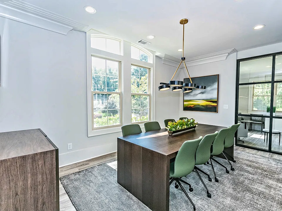 1401 West Paces