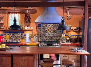 824 Canyon Rd, Santa Fe, NM 87501