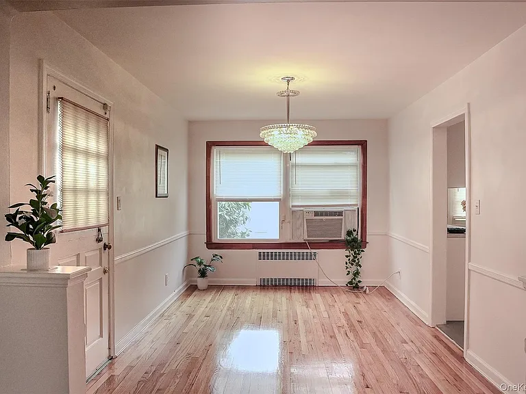 121 Manhasset Ave — Photo 11