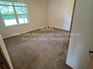 202 W North St #4, Poynette, WI 53955