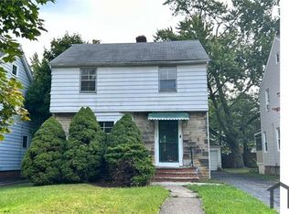 1131 Quilliams Rd, Cleveland Heights, OH 44121