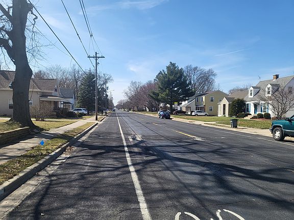 5th image of 1124 E Forrest Hill Ave
