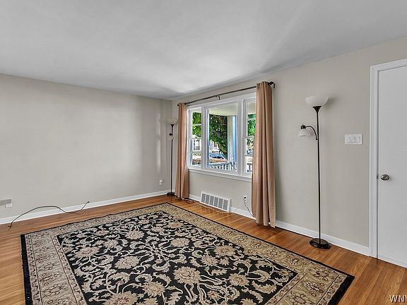 5th image of 197 Crocker St