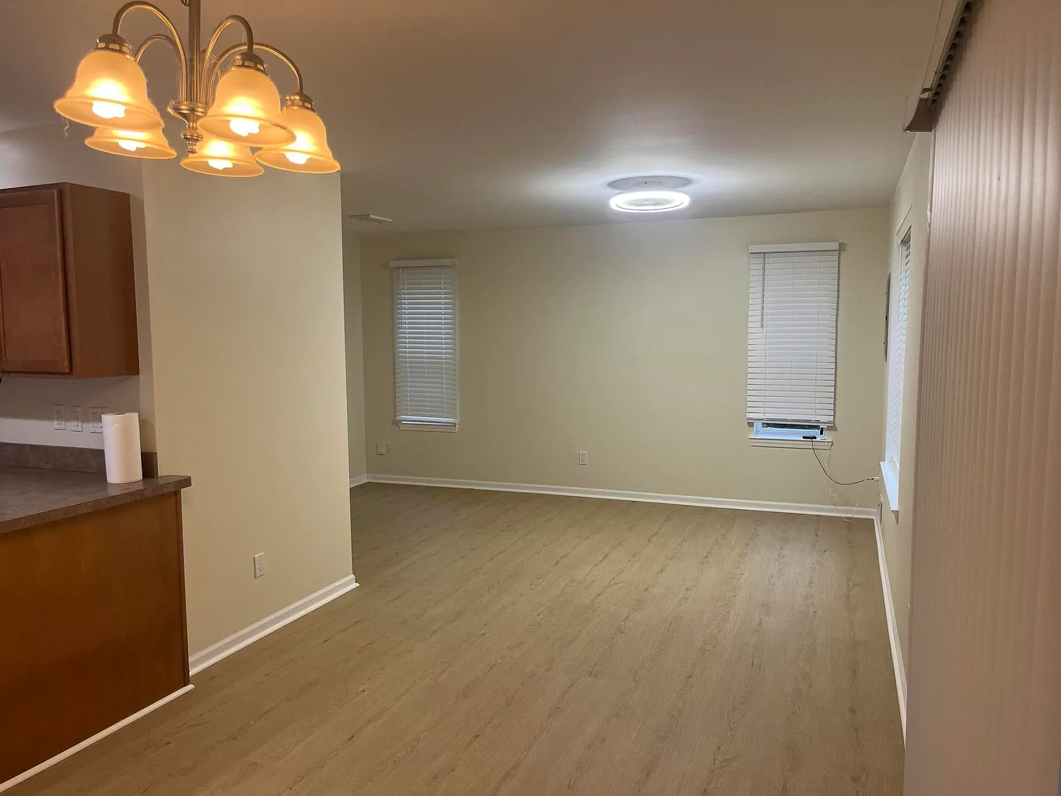 2 bed, 1.5 bath, 1240 sqft, $1,800 — Photo 3