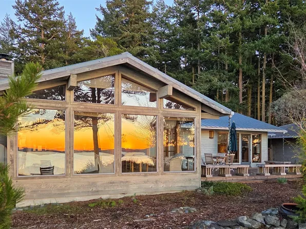 317 Eagles Roost Lane, Lopez Island, WA 98261