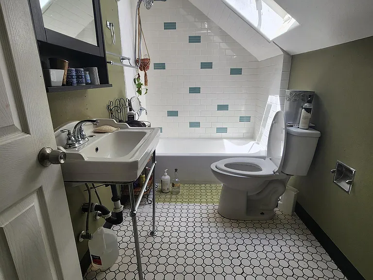 6915 SE Holgate Blvd — Photo 10