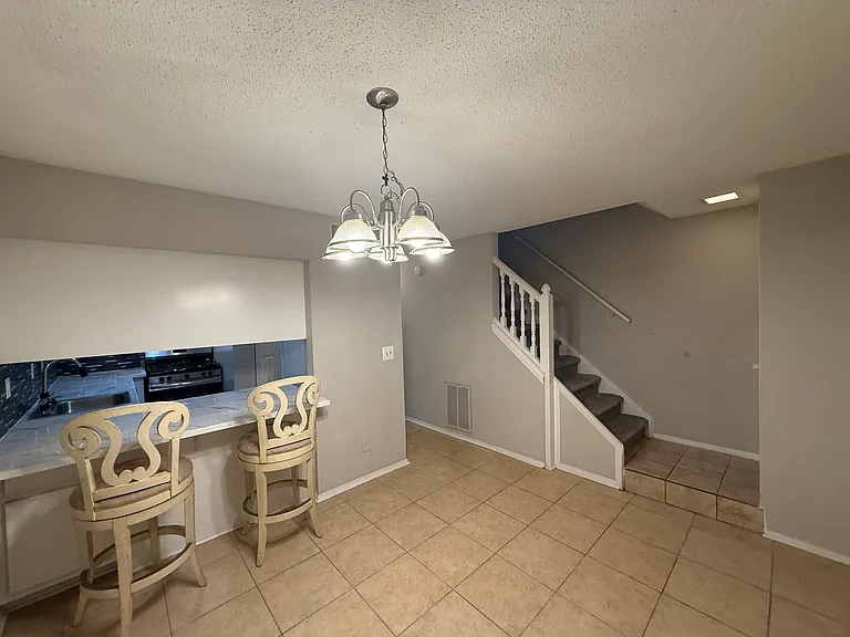 6473 Klinect Ct #D — Photo 23