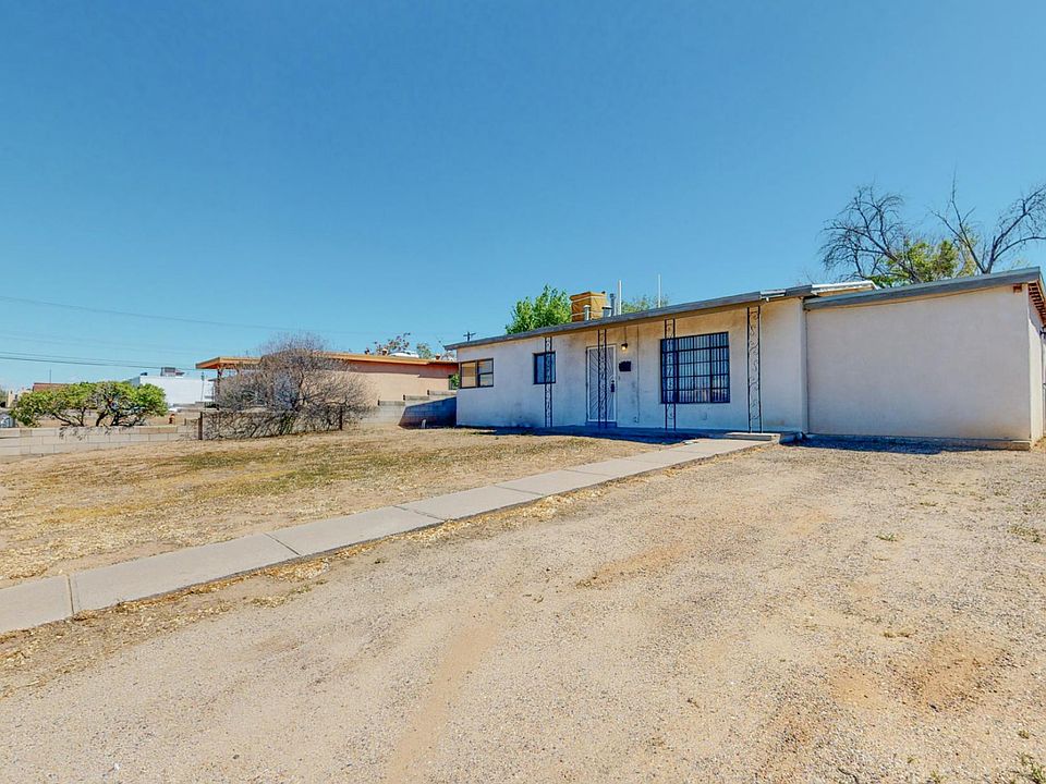 1st image of 2524 La Veta Dr NE