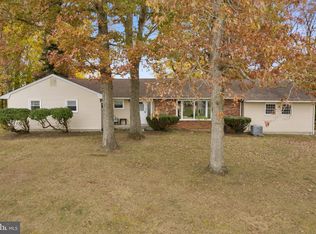 193 Burlington Path Rd, Cream Ridge, NJ 08514