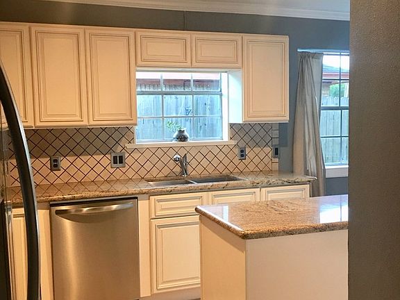 3rd image of 645 Birchwood Dr