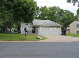 2740 Grove Ln, Mound, MN 55364