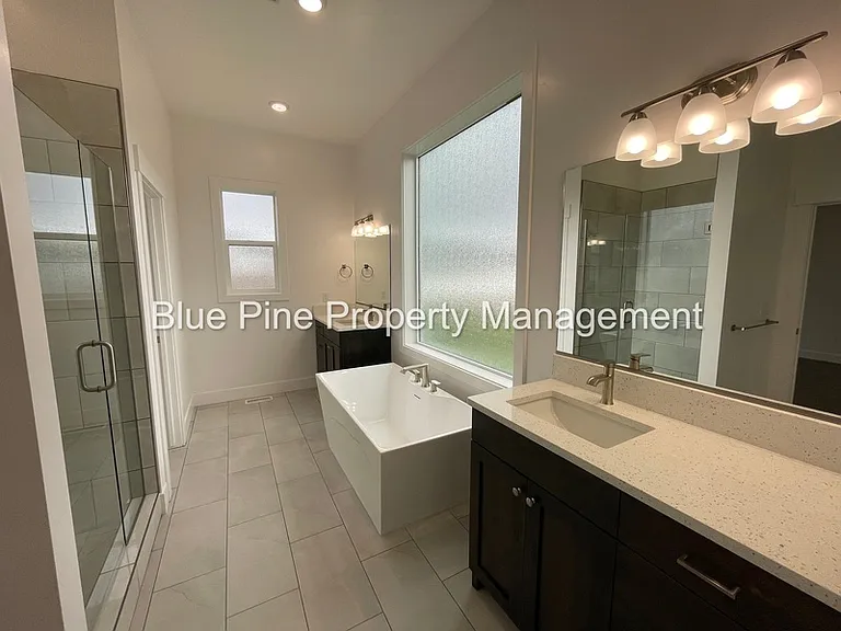 6047 Cedarwood Ln — Photo 13