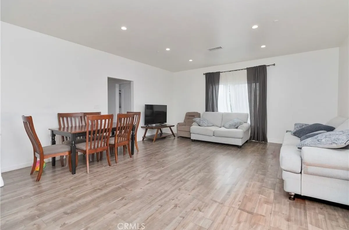 Building Photo - 14646 Covello St #1