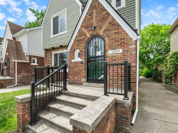 18929 Santa Rosa Dr, Detroit, MI 48221