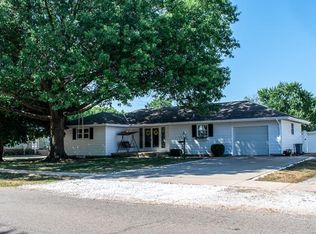 715 W Hickory St, Chillicothe, IL