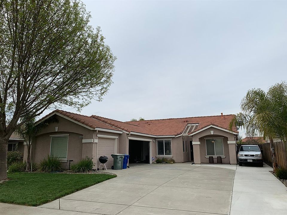 1st image of 3899 Belleza Dr