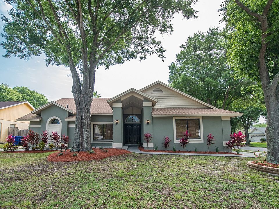 2609 Berryvine - Front