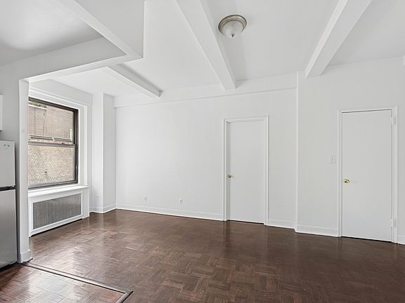 4th image of 160 W 71st St APT 12D