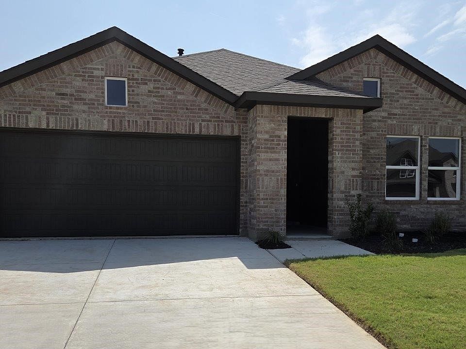 1st image of 16528 Hudson Prairie Way