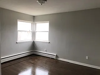 2 bed, 900 sqft, $1,350 — Photo 3