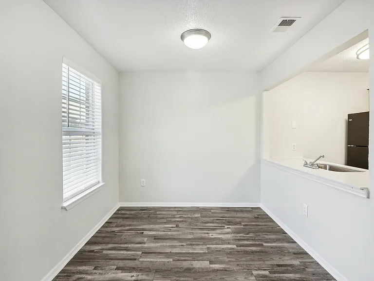 W Kirby St-009