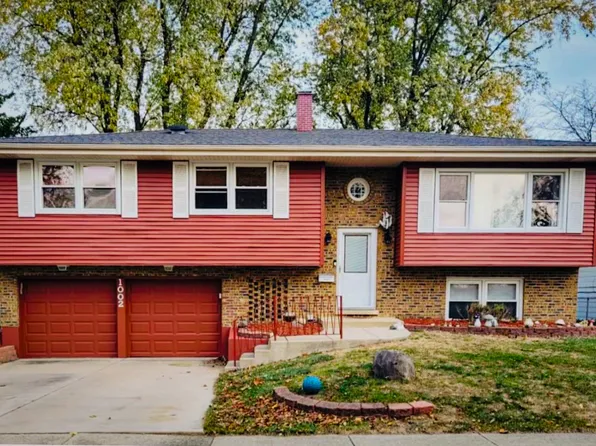 1002 E Alder Ln, Mount Prospect, IL 60056