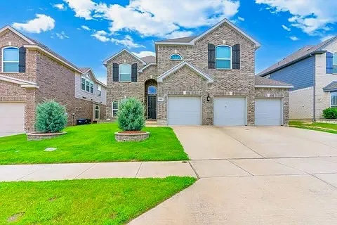 5 bed, 3076 sqft, $1,000 — Photo 2