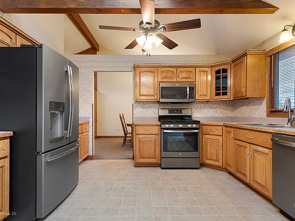 3rd image of 202 Julianne Dr