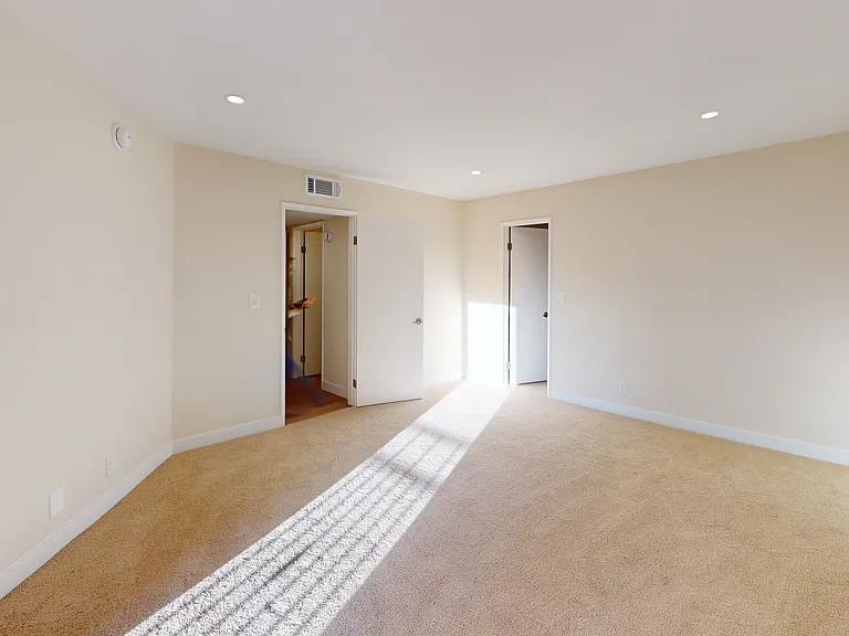 The Willows Apartments — Photo 13