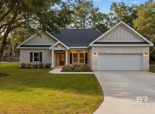 10241 Deer Creek Dr E, Mobile, AL 36582