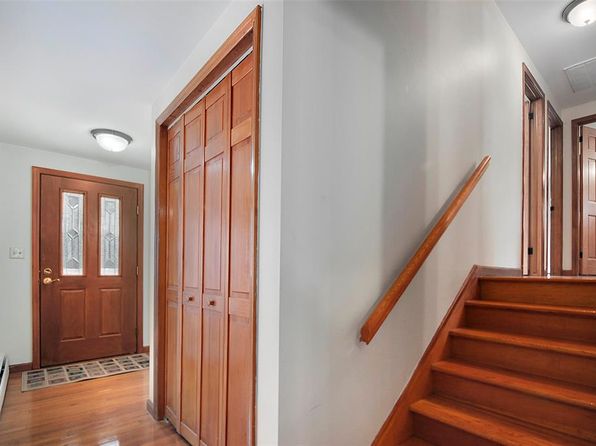 9 Hickory St