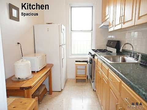 3rd image of 7261 113th St APT 4P