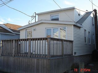 40 W 12th Rd, Broad Channel, NY 11693