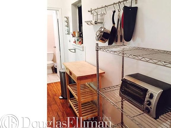 4th image of 137 E 30th St APT 4A