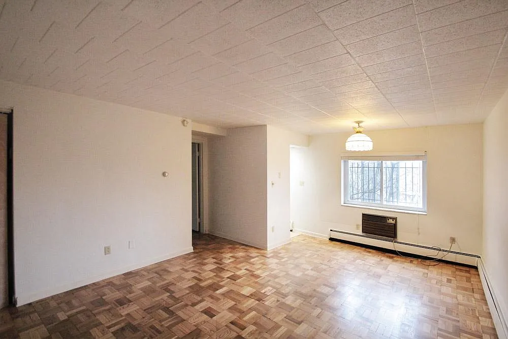 1 bed, 600 sqft, $1,050 — Photo 2