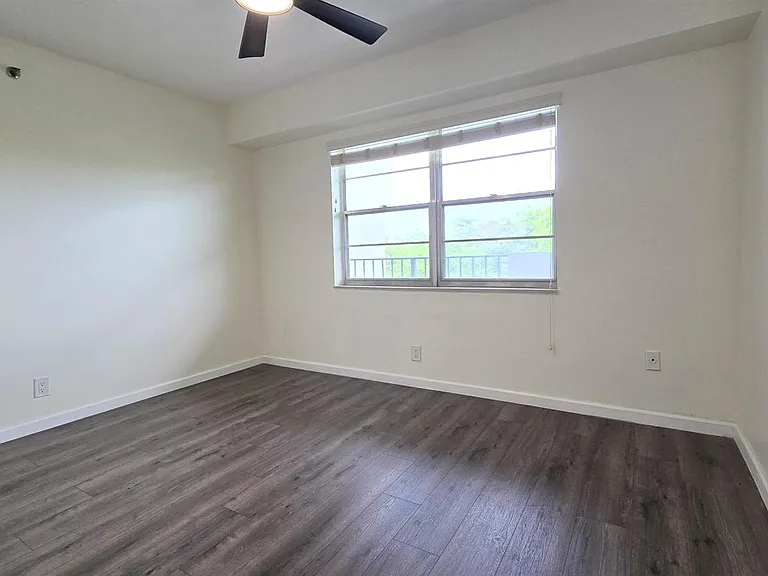 3100 W Rolling Hills Cir #609 — Photo 9