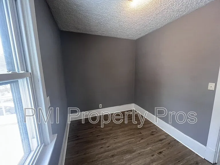 2945 N 23rd St — Photo 41
