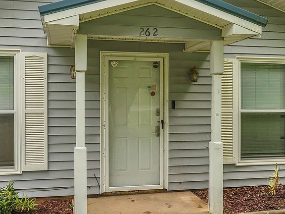 4th image of 262 Shawna Ln