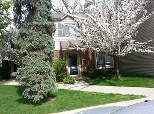 1535 Streamwood Ct #1, Rochester Hills, MI 48309