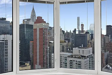 Rented by R New York