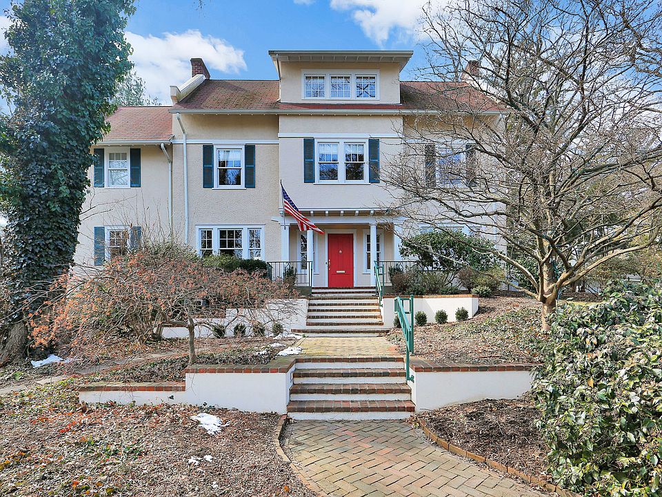 1st image of 12 Carleon Ave