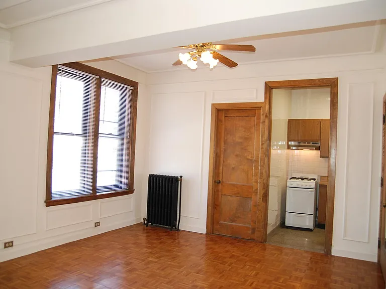 530 W Diversey — Photo 20