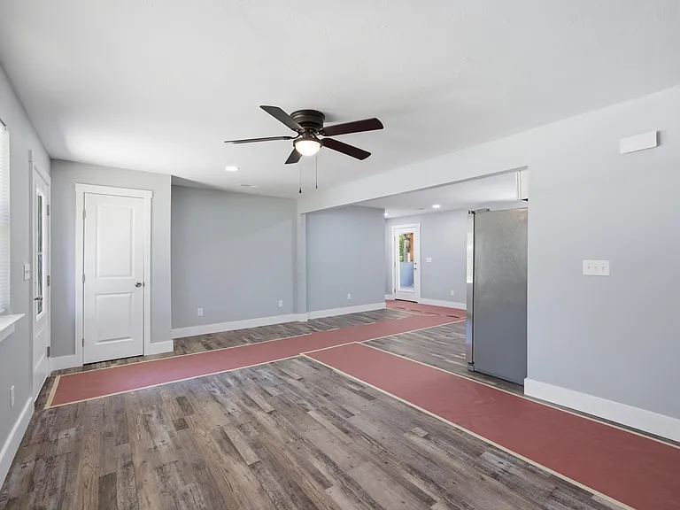 7713 Canyon Dr — Photo 10