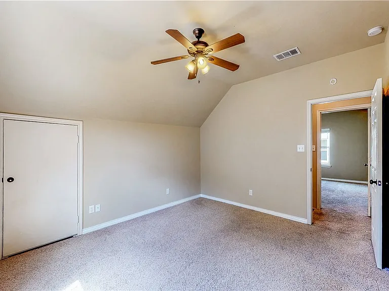 3414 Cullen Trl — Photo 20