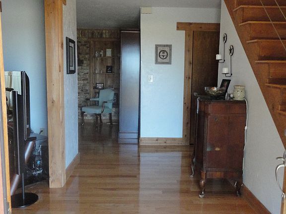 Front Entry Way