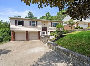 718 Wil Tara Dr, Pittsburgh, PA 15236