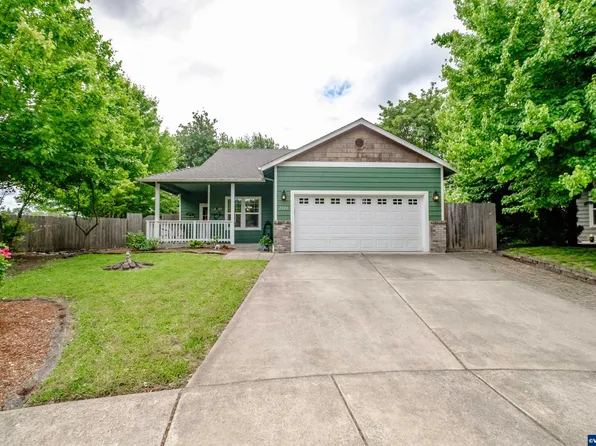 2224 Mickie Dr, Lebanon, OR 97355