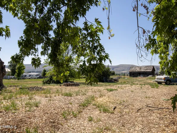 1640 Nagler Rd, Selah, WA 98942