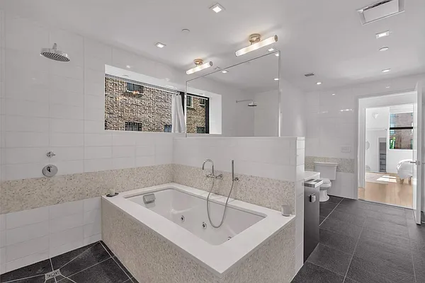 Sold by Sotheby's International Realty | media 7