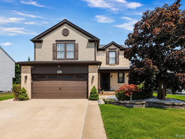 17929 Marsal Dr, Macomb, MI 48042